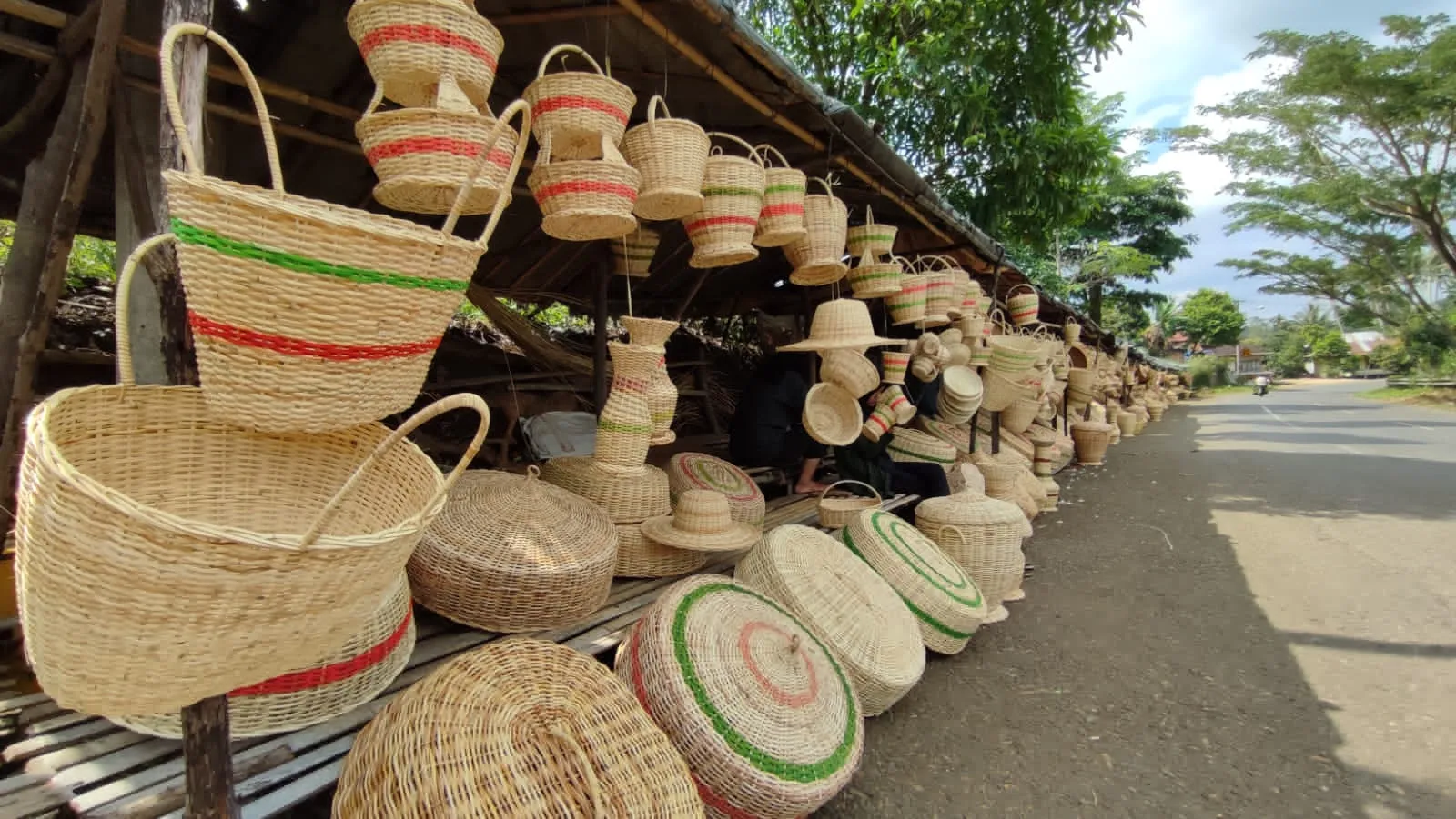 UMKM Anyaman Rotan Desa Muara Tenang Terus Berkembang